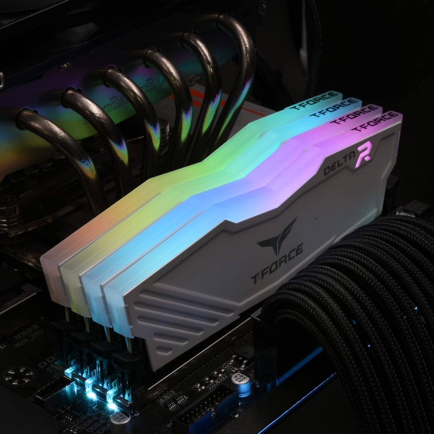 TEAMGROUP T-Force Delta RGB DDR4 16GB (2x8GB) 3600MHz (PC4-28800)