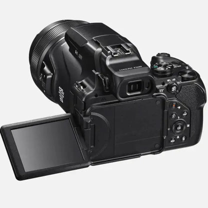 كاميرا نيكون كولبيكس P1100 الرقمية باللون الأسود 